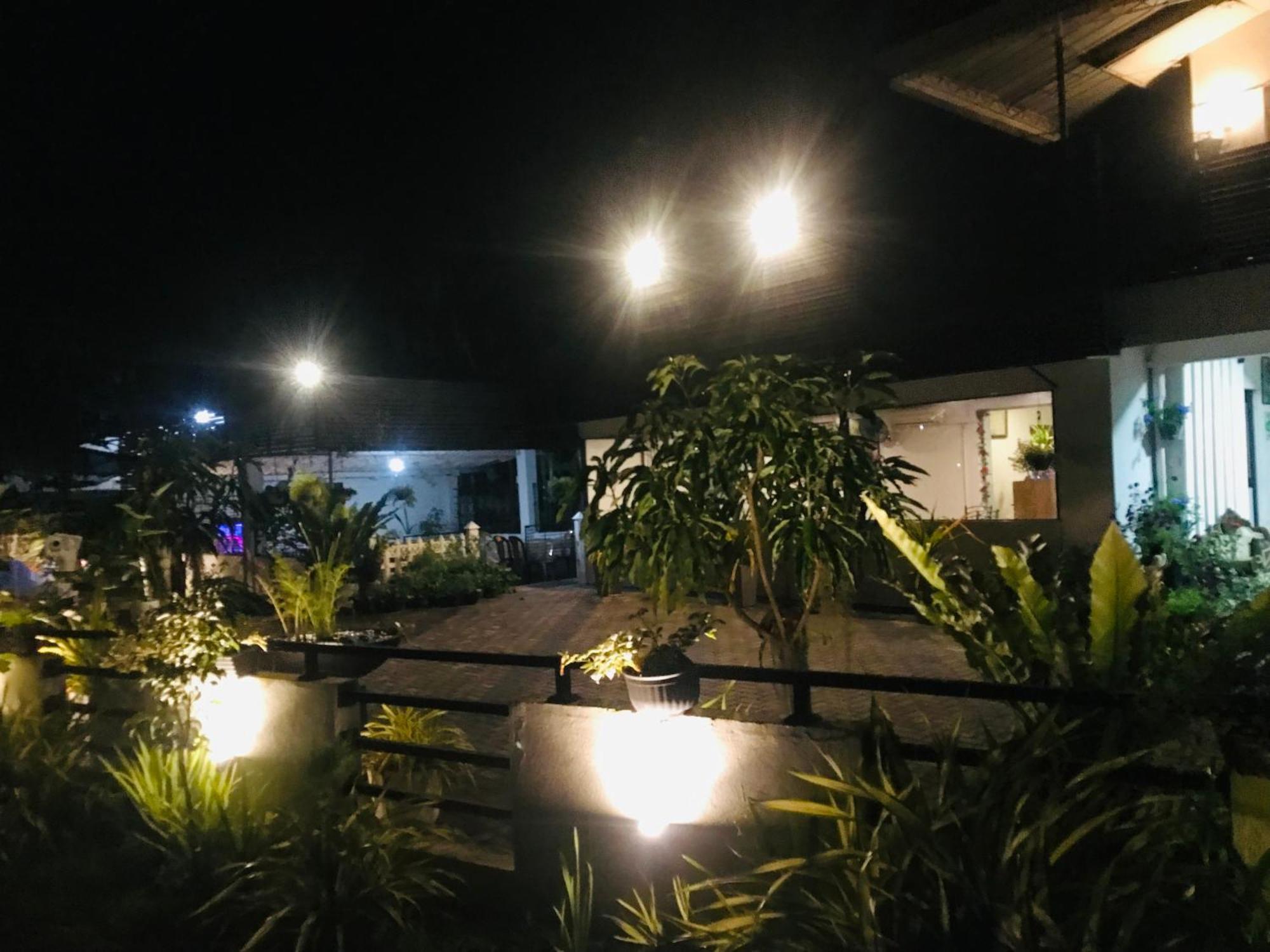 Pinidiya Resort Anuradhapura Exterior foto