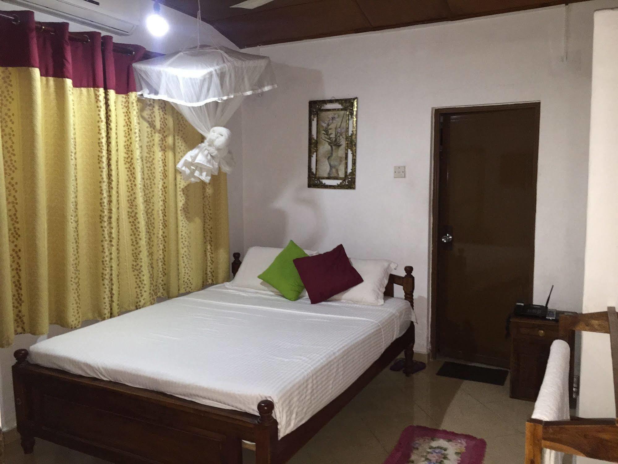 Pinidiya Resort Anuradhapura Exterior foto
